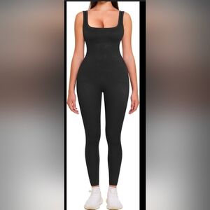 Chic Black Jumpsuit with Streamlined Fit